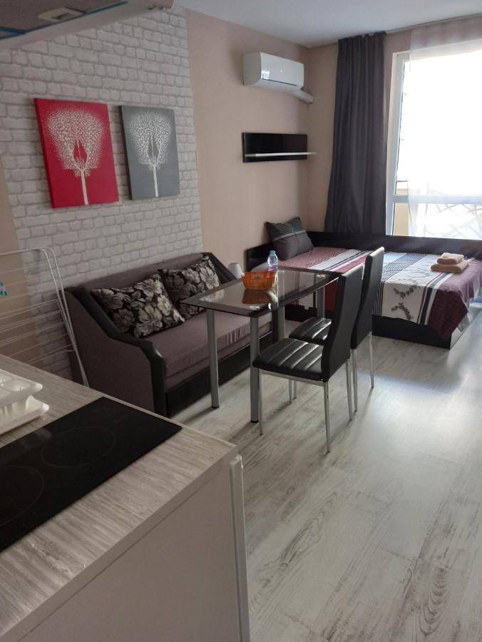 Medical University Apartments Plovdiv Esterno foto